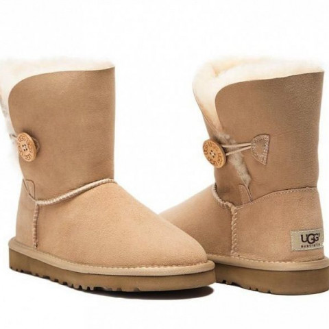 Ugg Bailey Button II Sand